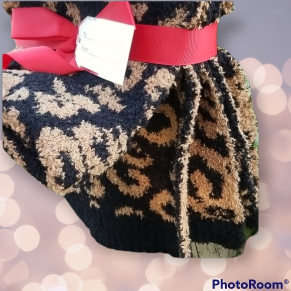 Women's Hat & Skarf Set - Picture 5 of 12